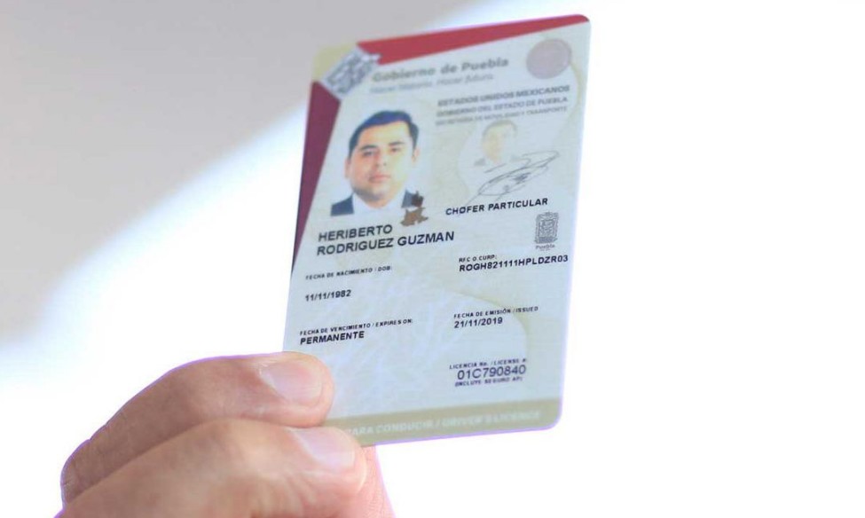 Puebla incorpora simuladores de manejo en el trámite de licencia