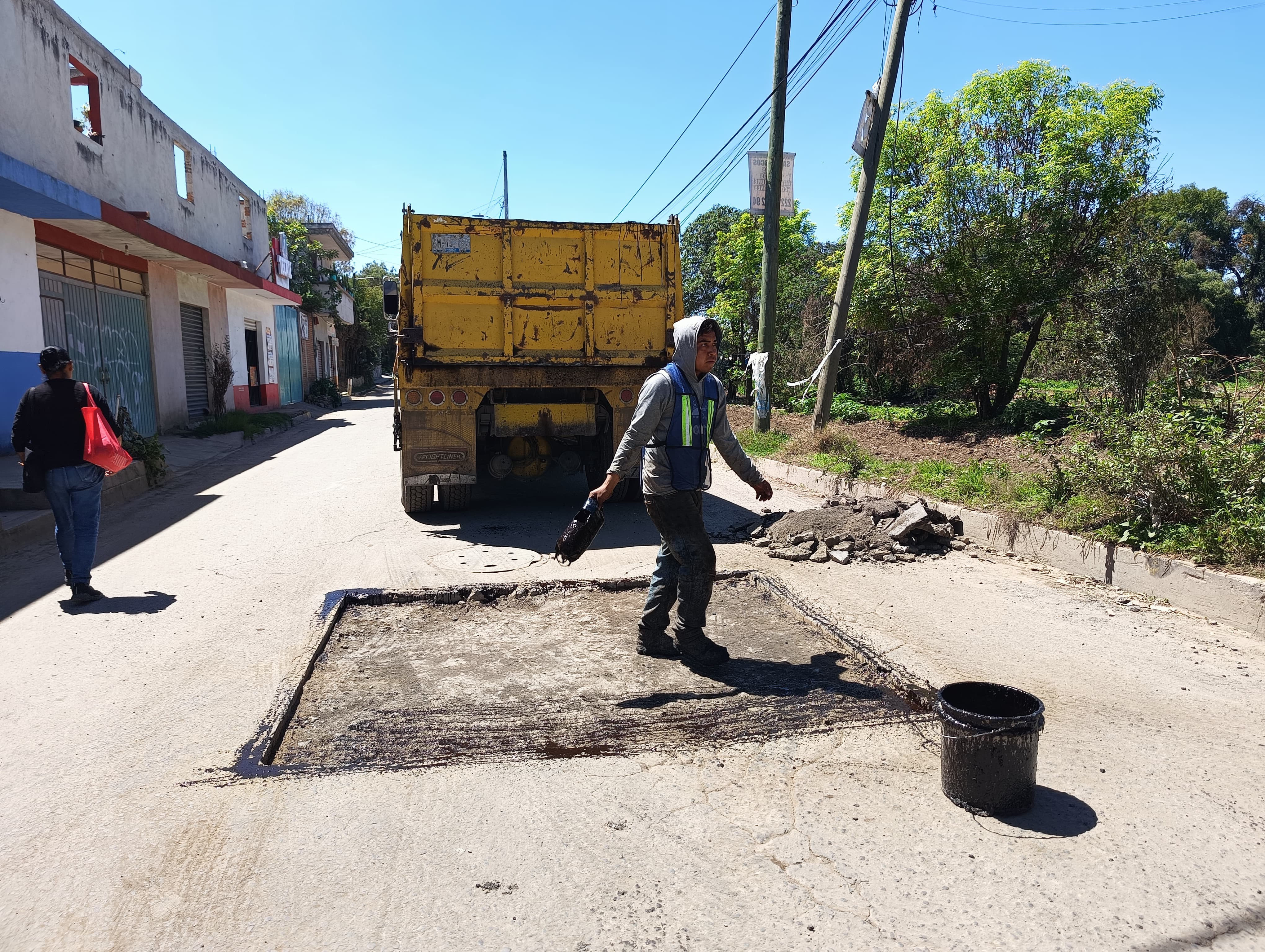 Cuidamos tus calles: más de 1,500 baches tapados en más de 100 vialidades de San Pedro Cholula