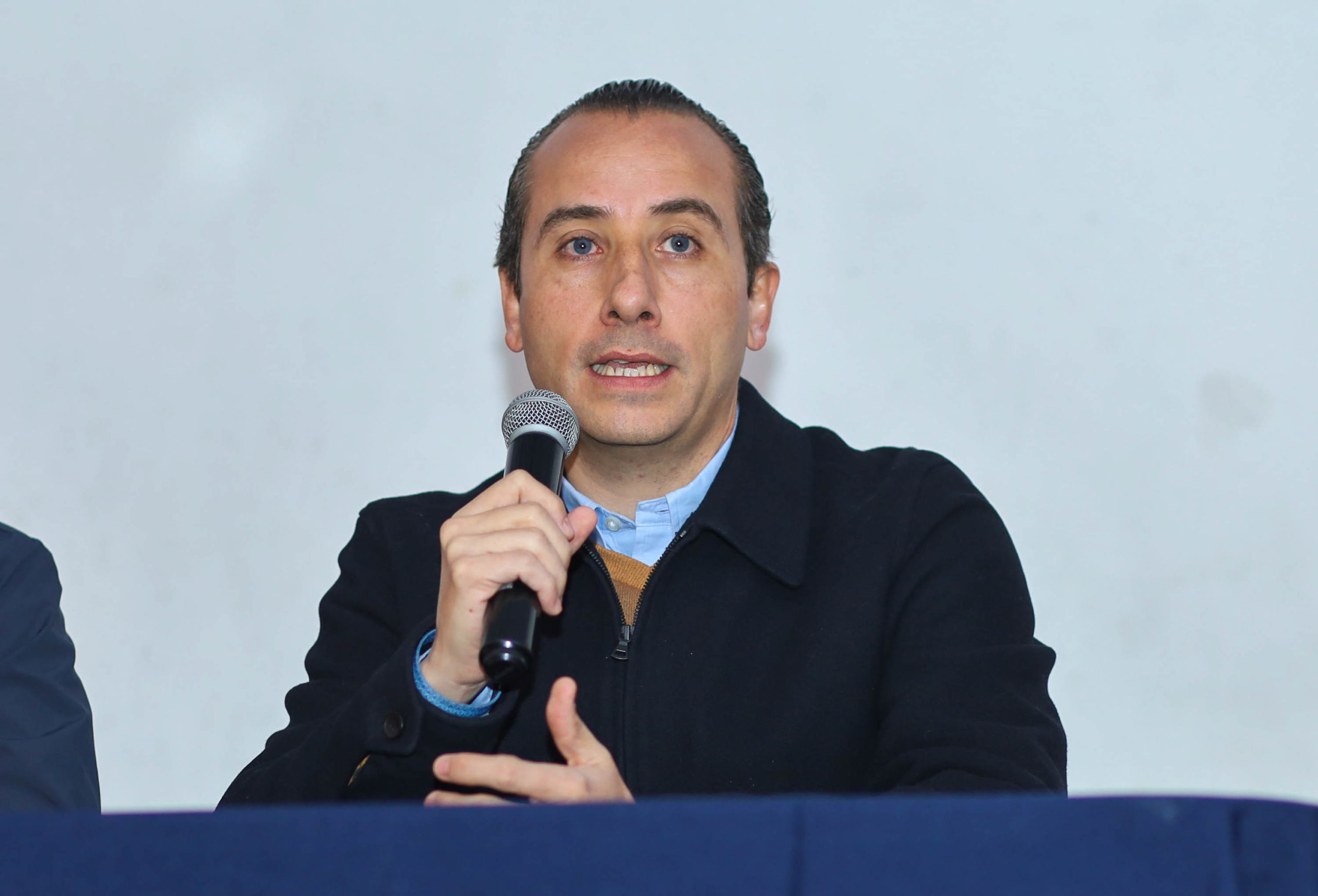 Mario Riestra niega vínculos con red de bots en Puebla