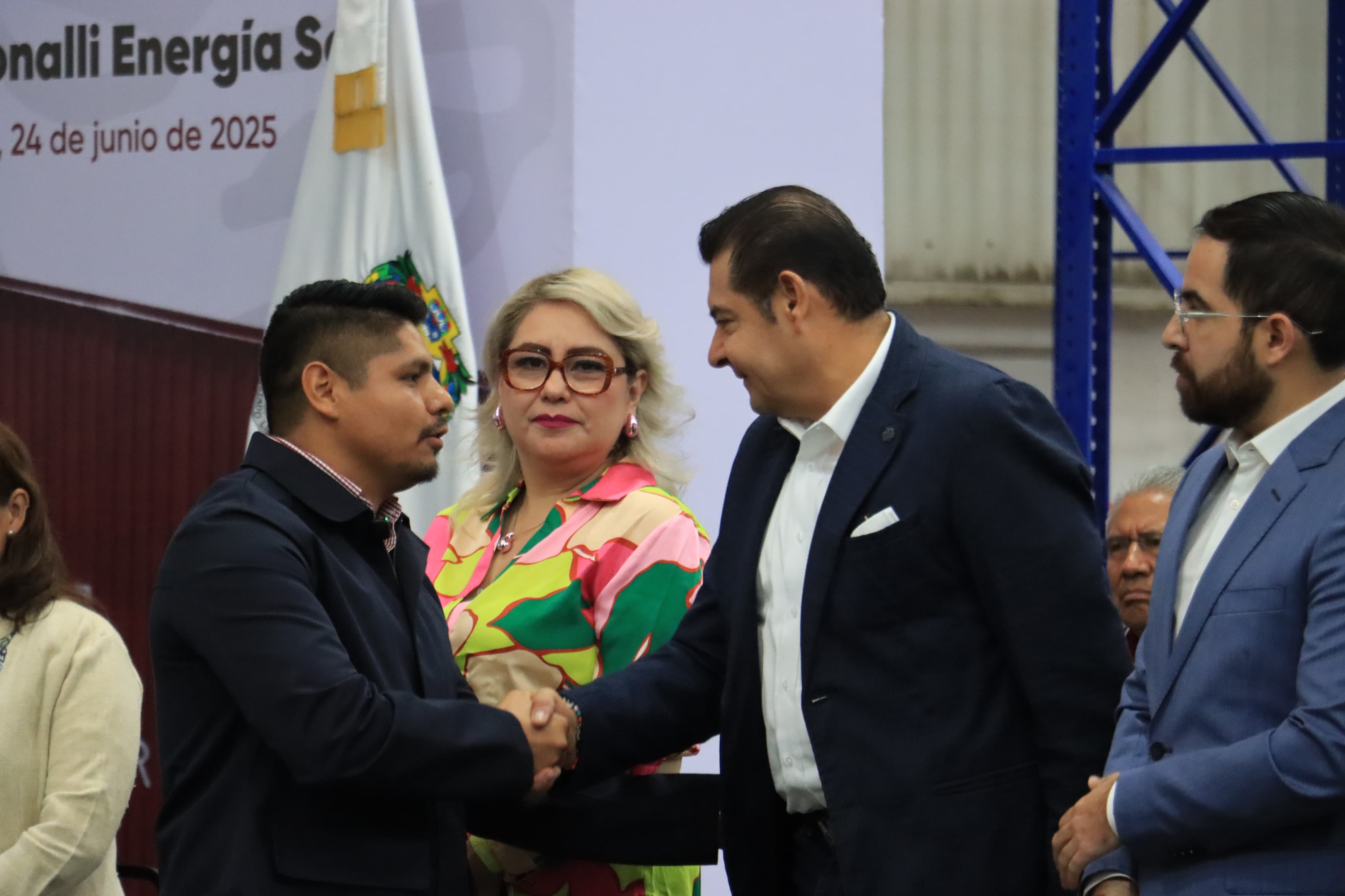 inauguran planta paneles solares cuautlancingo 4