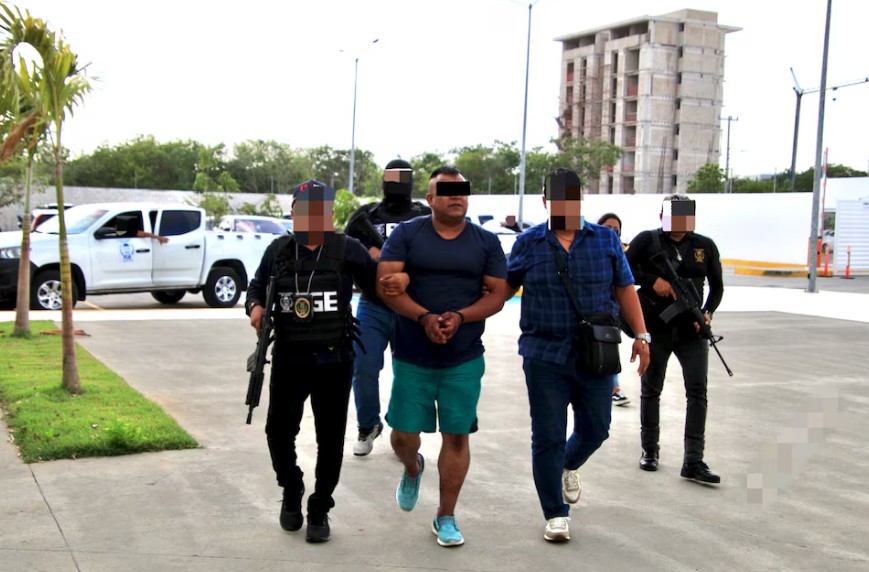 Expolicía de Isla Mujeres lideraba red de extorsión en Costa Mujeres