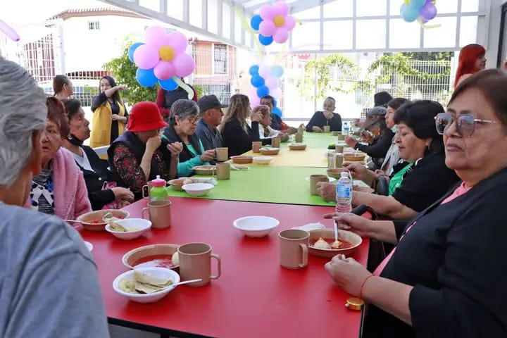 Con sensibilidad y empatía el SMDIF de Cuautlancingo trabaja en beneficio de la comunidad 