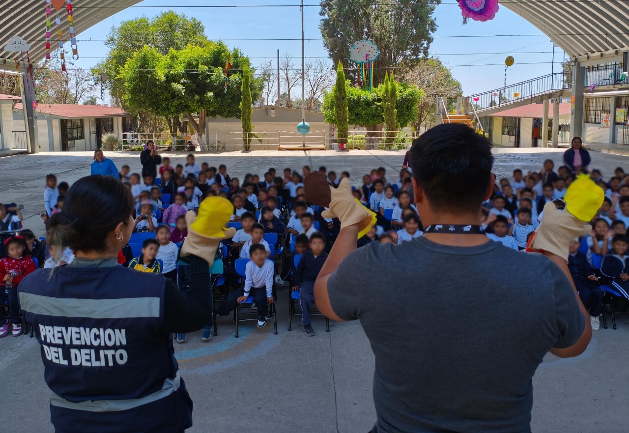Policía de San Pedro Cholula promueve ciberseguridad infantil y educación vial a través de actividades lúdicas