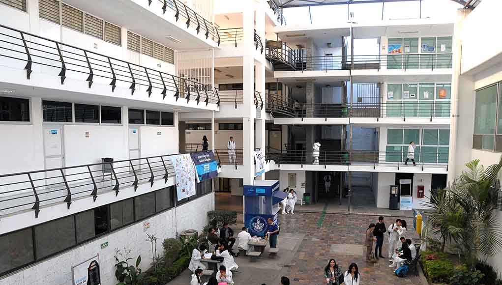 La BUAP refrenda su compromiso con la formación de médicos competentes y humanos