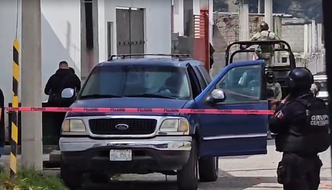 Asesinan a un hombre dentro de su camioneta en Chachapa, Amozoc