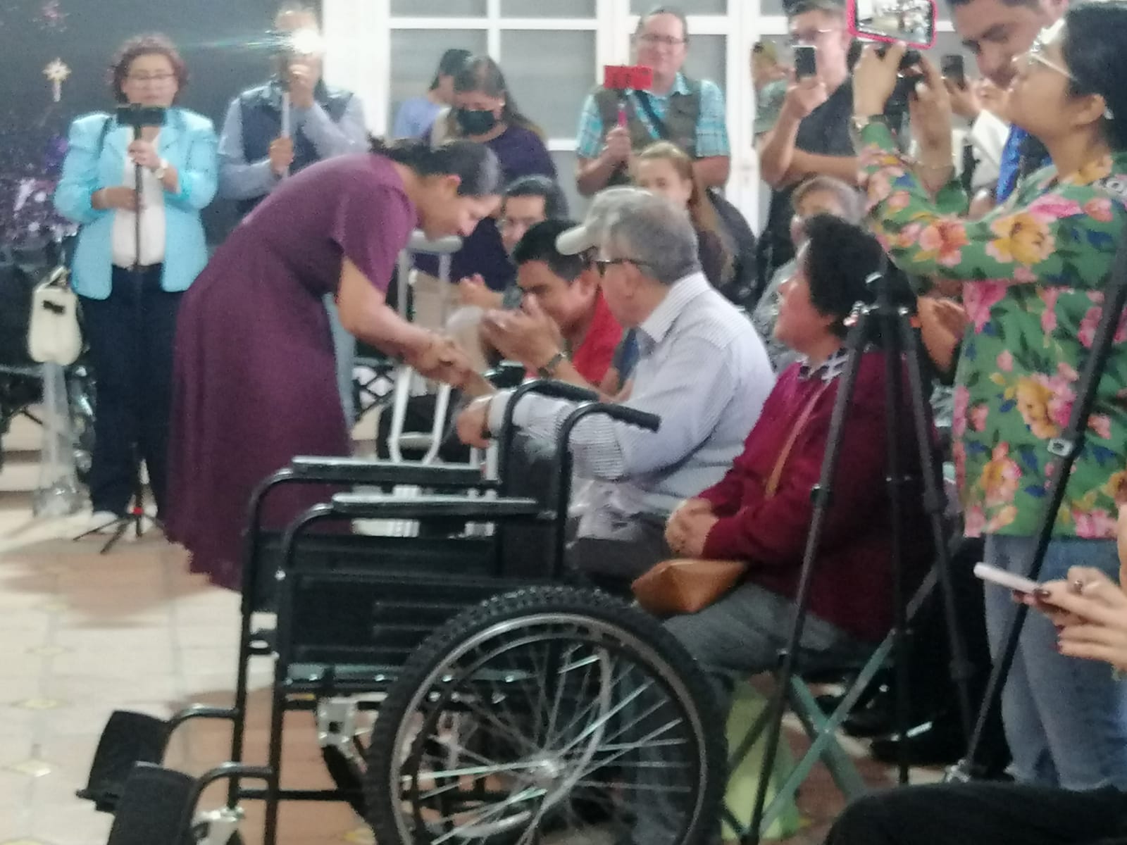 Entregan 177 aparatos ortopédicos a personas en situación de vulnerabilidad