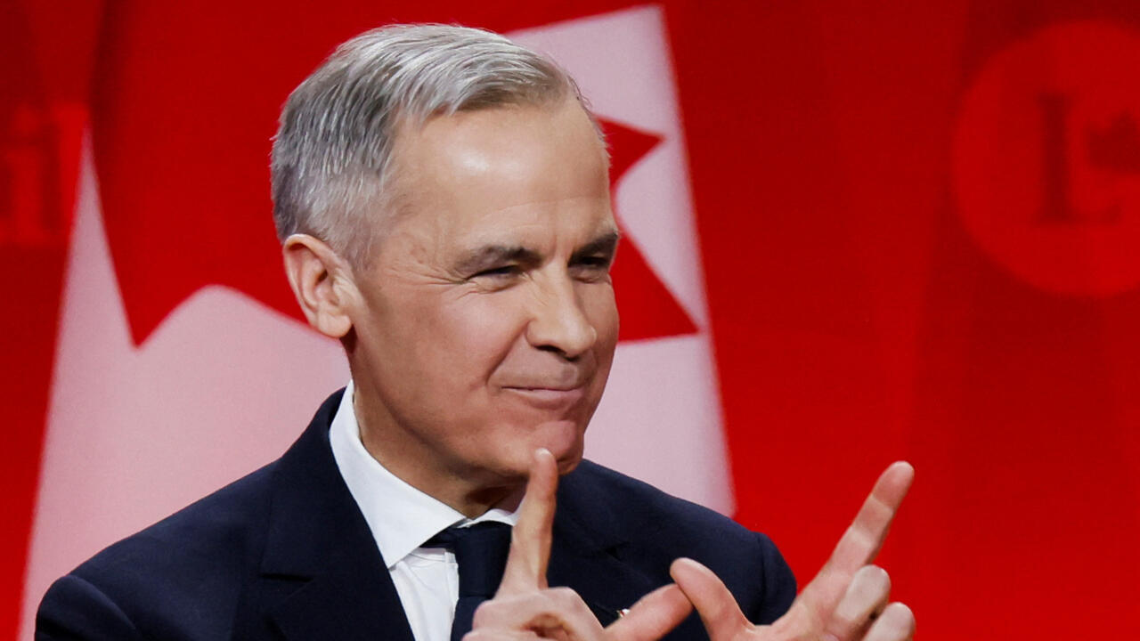 Carney califica aranceles de Trump como “ataque directo” y advierte represalias