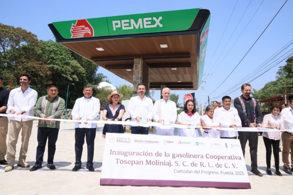 Gobierno de Puebla inaugura gasolinera del Bienestar en Cuetzalan