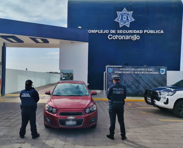 Detienen a sujeto con vehículo robado en San Francisco Ocotlán