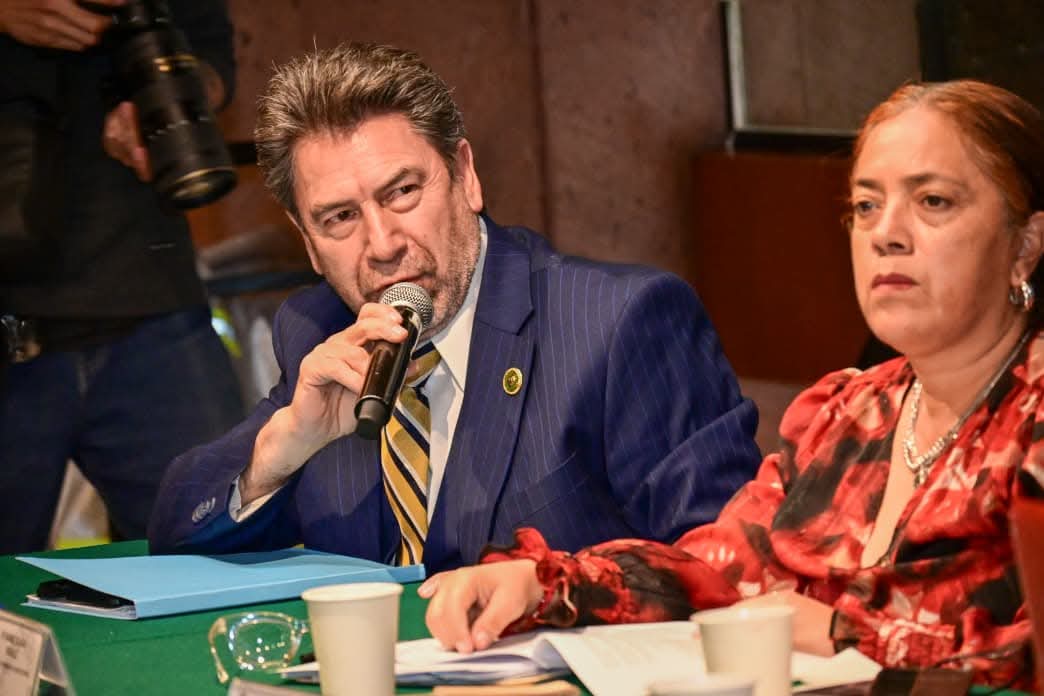 Llama Ray Vázquez a blindar candidaturas para elecciones 2027