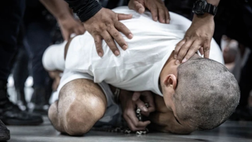 Pierden la vida 9 migrantes en centros de detención de ICE desde el retorno de Trump