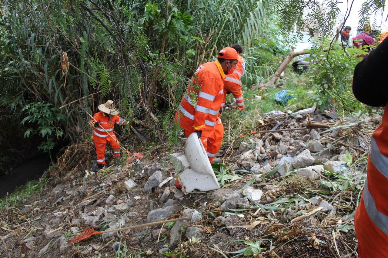 Retiran 53.8 toneladas de basura de ríos y barrancas en Puebla capital