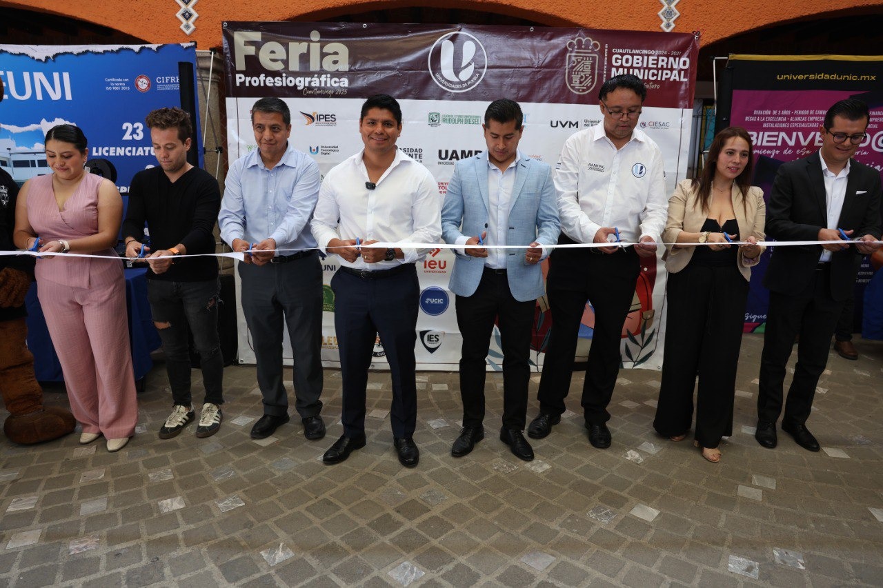 Inaugura Omar Muñoz “Primera Feria Profesiográfica” en Cuautlancingo 