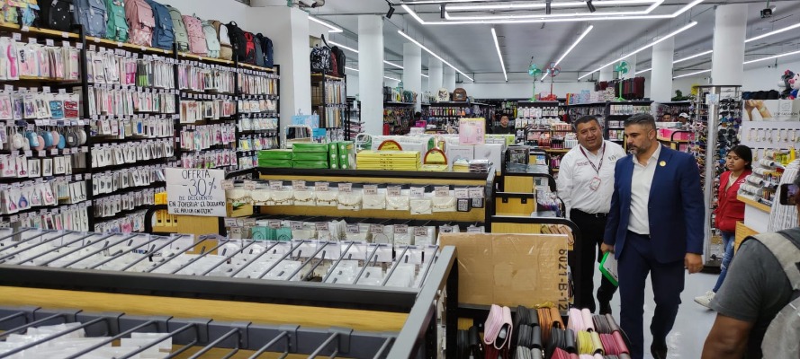 Van 21 tiendas chinas clausuradas en el 2025 en Puebla