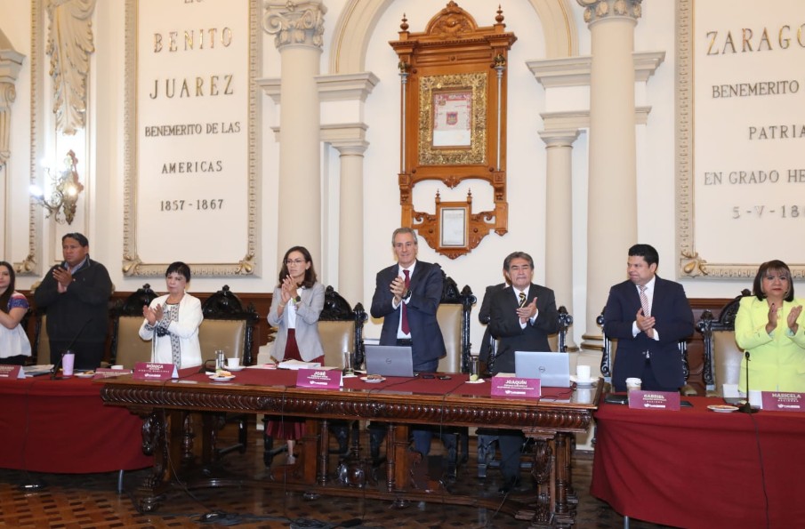 Aprueban consejeros juveniles y Código de Ética en Cabildo de Puebla