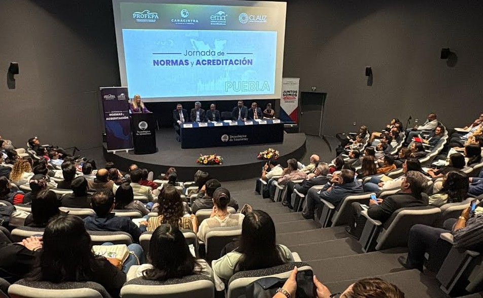 Promueven normas y acreditación en Puebla para fortalecer la calidad