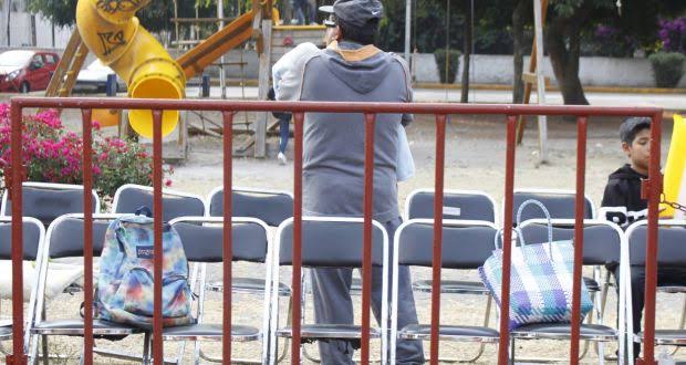 Prohíben renta de sillas para apartar lugares en el Desfile del 5 de Mayo en Puebla