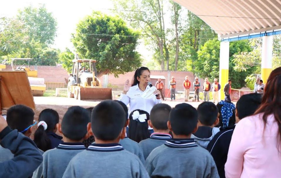 Arranca rehabilitación de cancha escolar en Atlixco