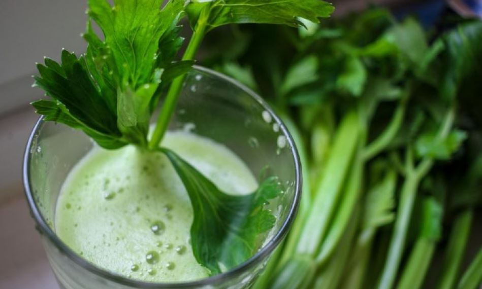 ¿Cómo el apio puede mejorar tu salud y ayudarte a perder peso?
