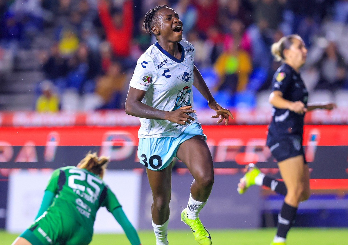 Chinwendu Ihezuo guía a Pachuca a la final tras golear a Monterrey 4-1