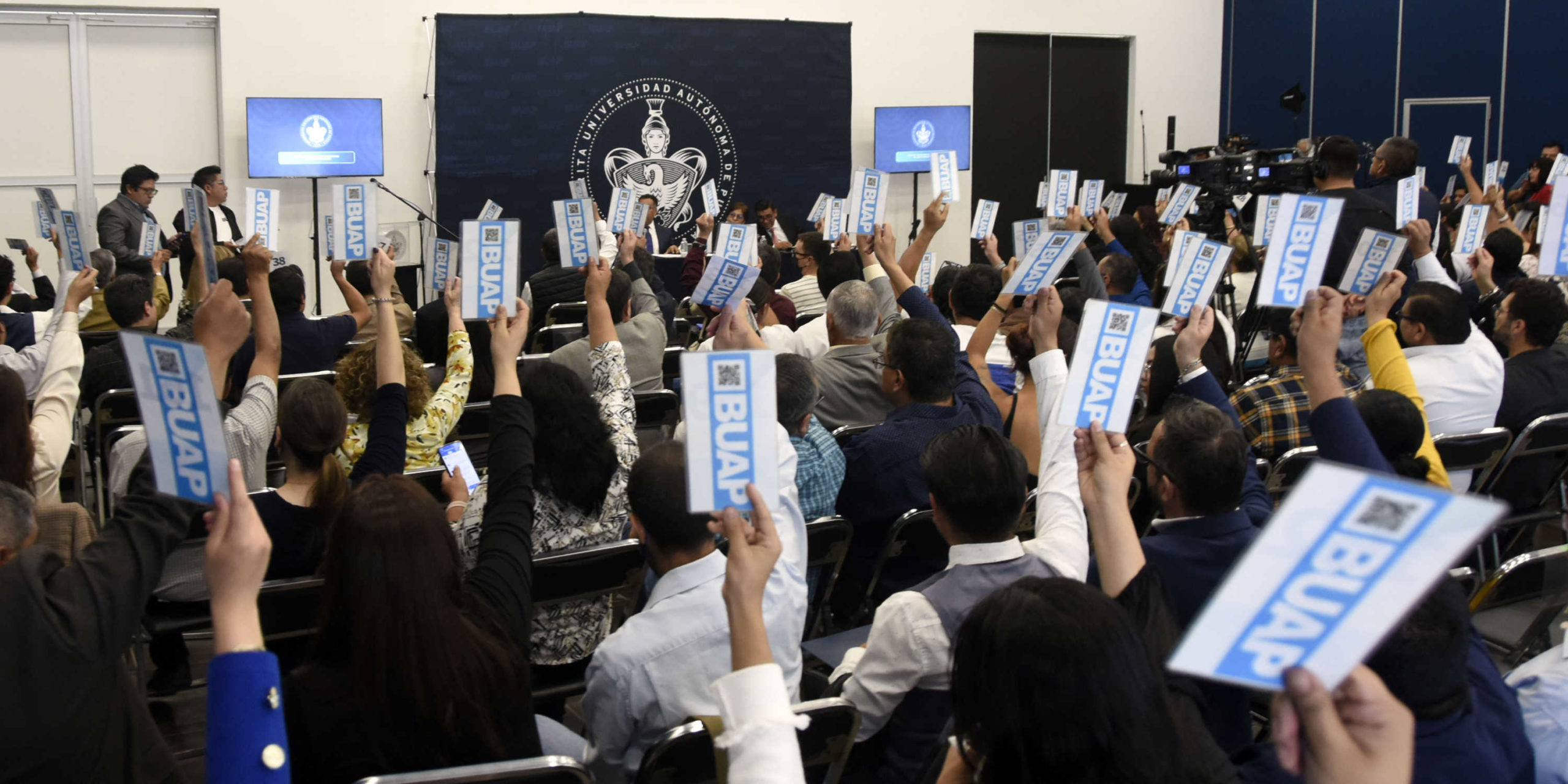 BUAP lanza convocatoria para elección de consejeras y consejeros universitarios