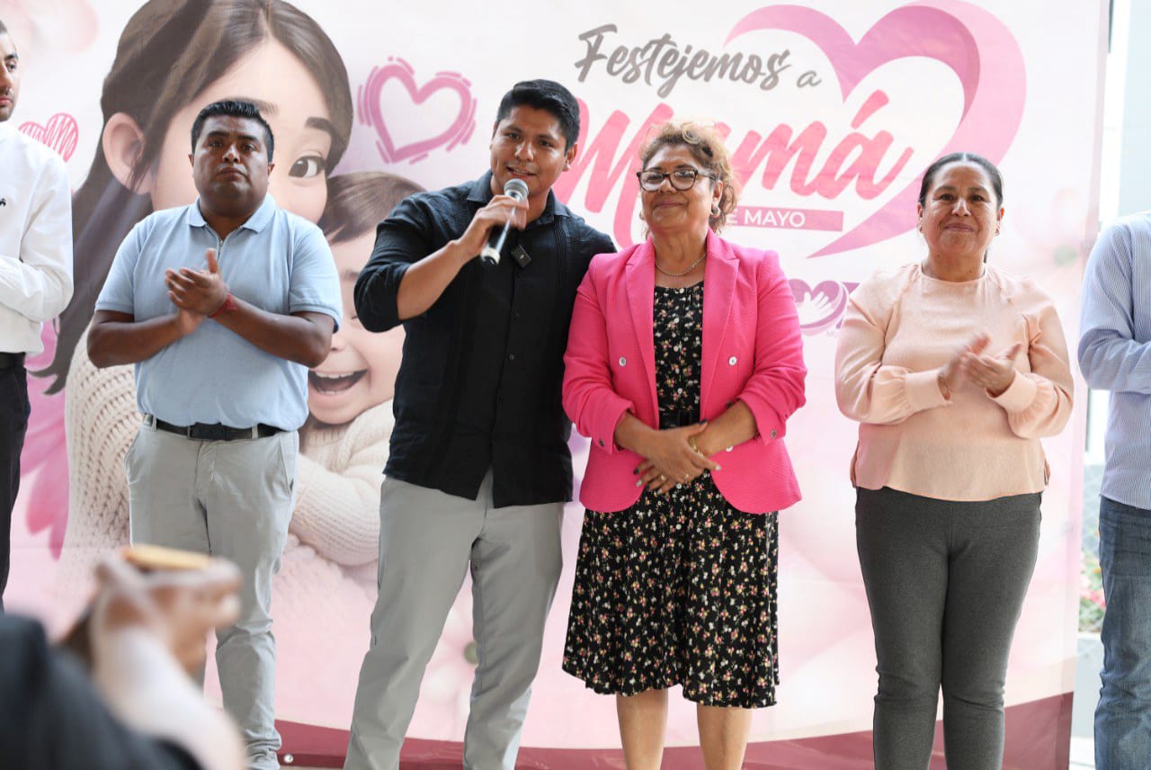Arranca Omar Muñoz festejos por el "Día de las Madres” en San Lorenzo Almecatla y Sanctorum 