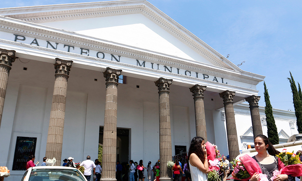 Ayuntamiento de Puebla espera más de 20 mil personas en el Panteón Municipal por el Día de las Madres