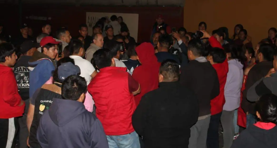 Tlaxcala entra en diálogo con tianguistas tras caos por nuevos horarios