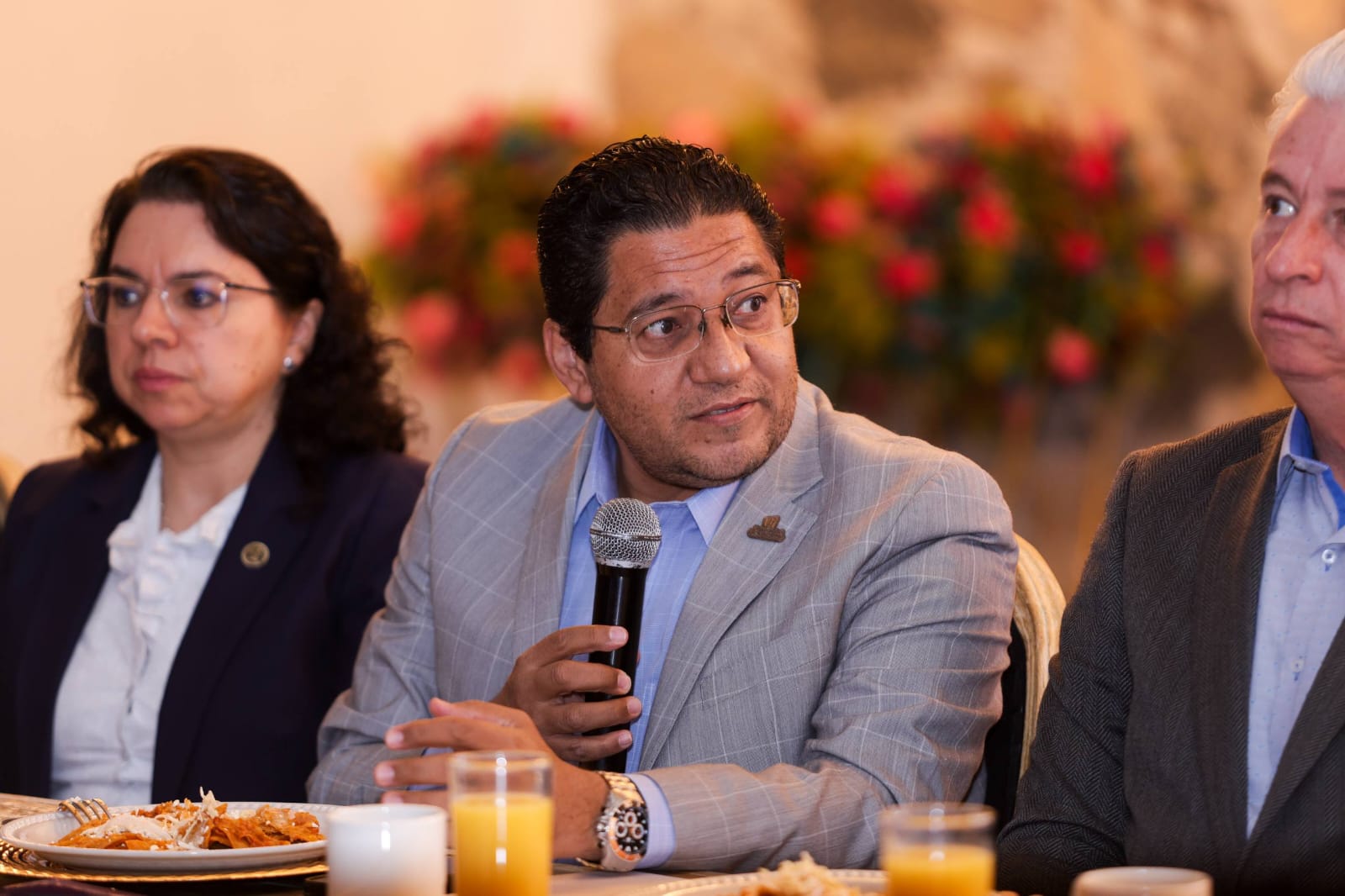 universidades apoyan continuidad sach 3