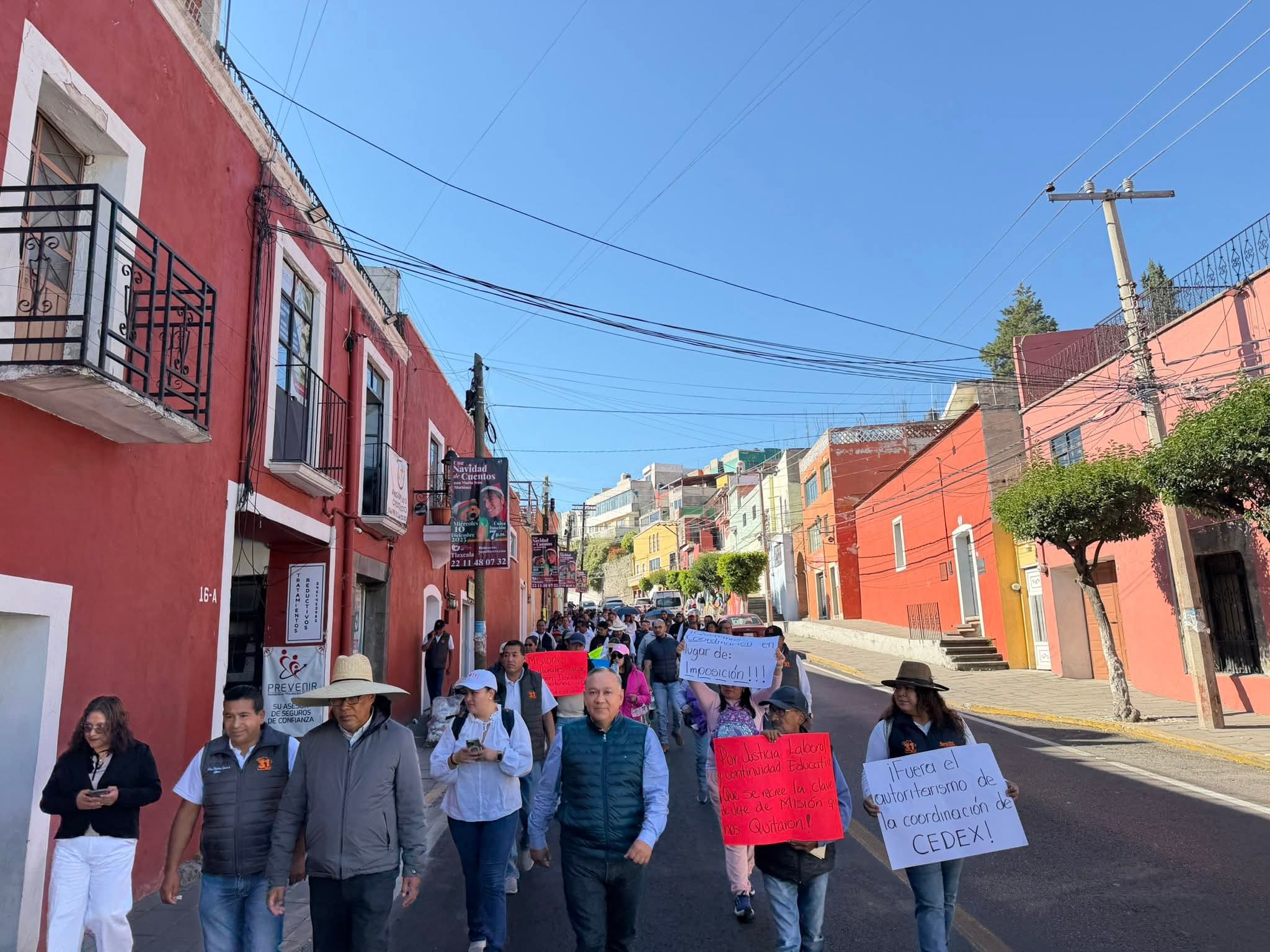 Protestan sindicalizados de la Sección 31 del SNTE, demandan diálogo con Segob