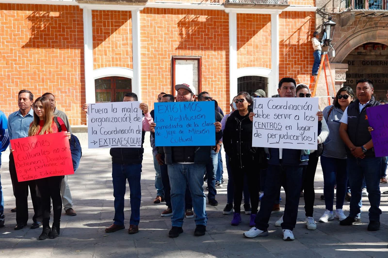 Protestan sindicalizados de la Sección 31 del SNTE, demandan diálogo con Segob