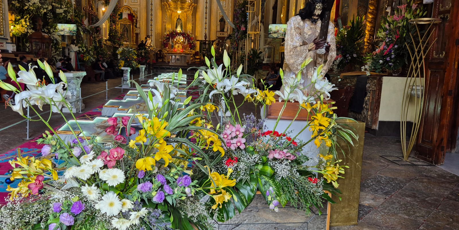 San Andrés Cholula vive tradición religiosa al festejar a su santo patrono San Andrés Apóstol