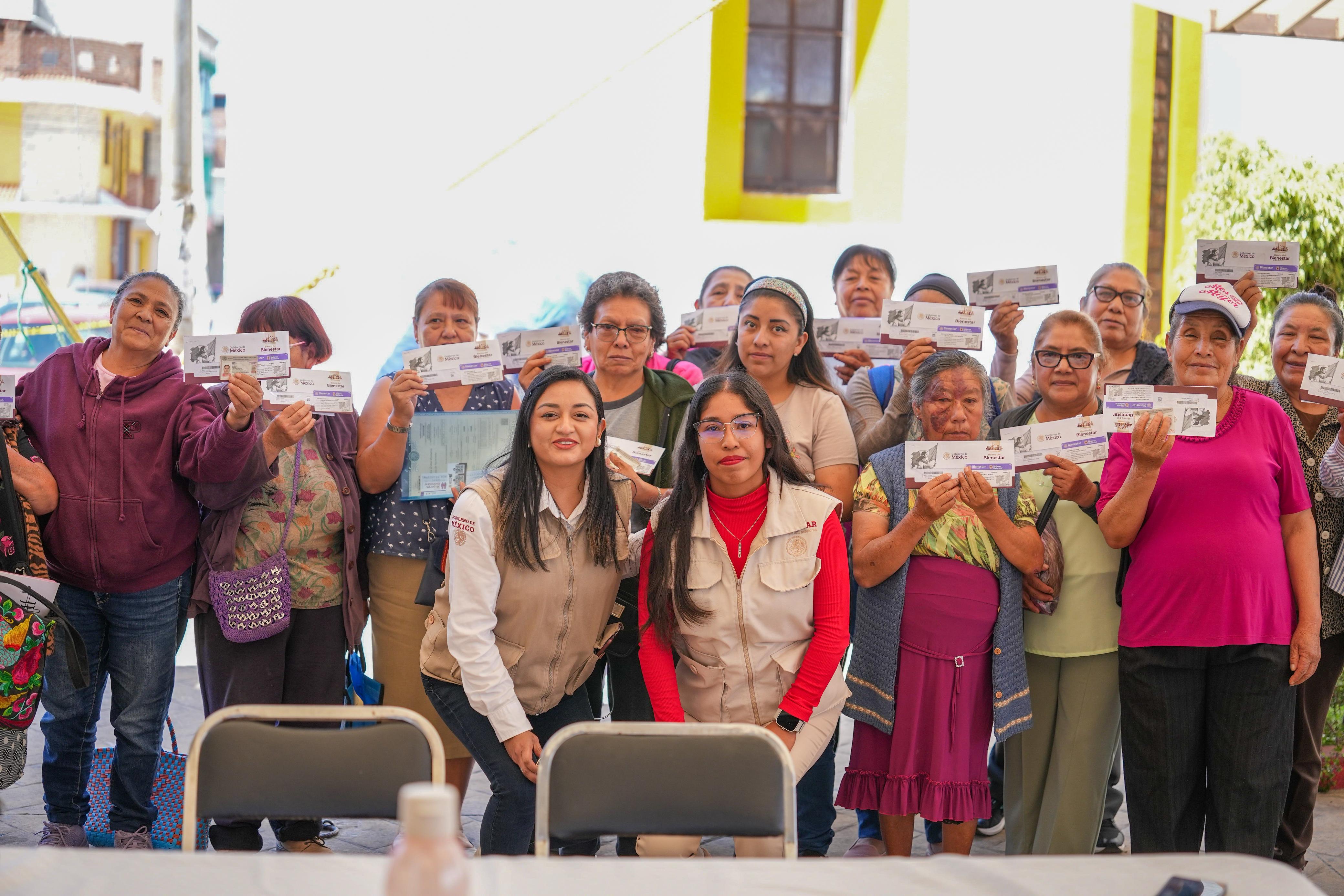 Bienestar entrega apoyos a más de 17 mil mujeres tlaxcaltecas