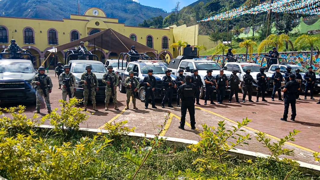 Refuerzan seguridad en Eloxochitlán con apoyo del Ejército Mexicano