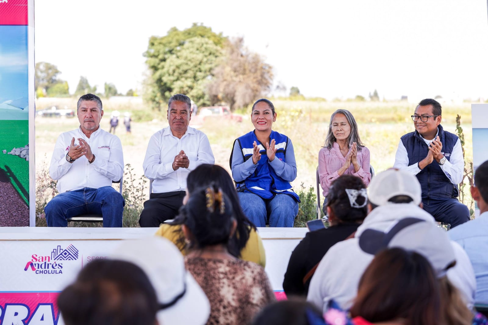 Mejora Lupita Cuautle servicios básicos en San Luis Tehuiloyocan con nueva red de electrificación