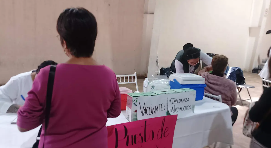 ¡Tlaxcala ya aplica vacunas gratis contra influenza y Covid-19!