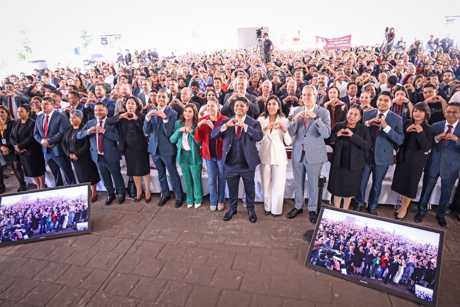 Omar Muñoz rinde Primer Informe de Resultados arropado por el pueblo de Cuautlancingo 