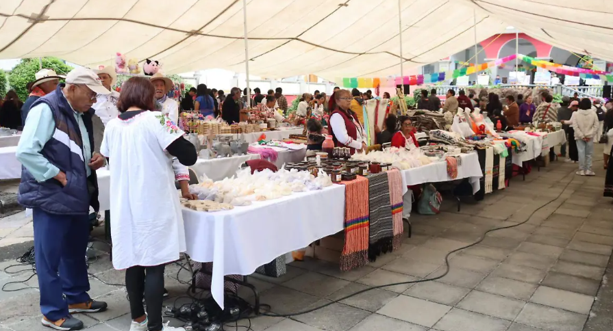 500 años de Tlaxcala celebrados con artesanías y cultura binacional