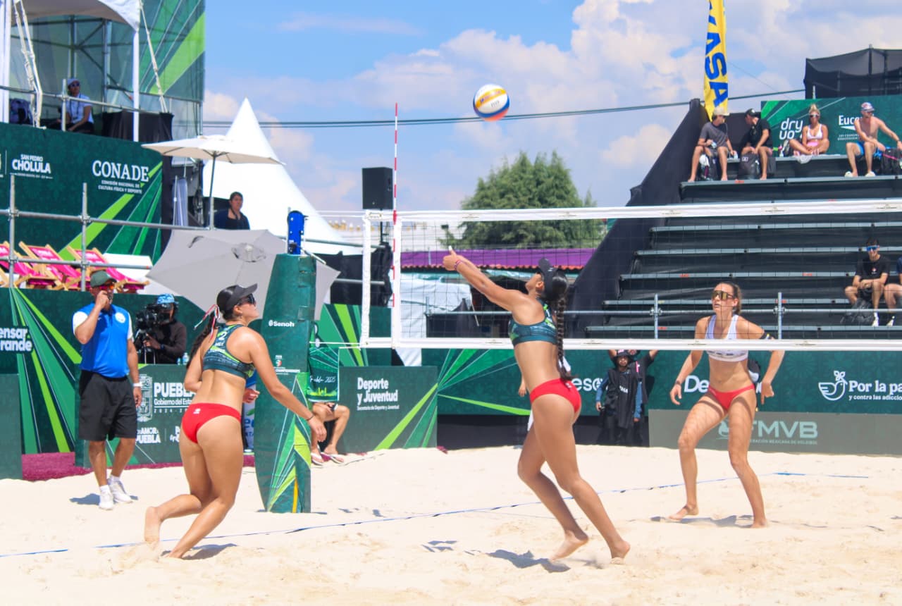 Duplas mexicanas brillan en el Mundial Sub-21 de Voleibol de Playa; varonil avanza a octavos de final