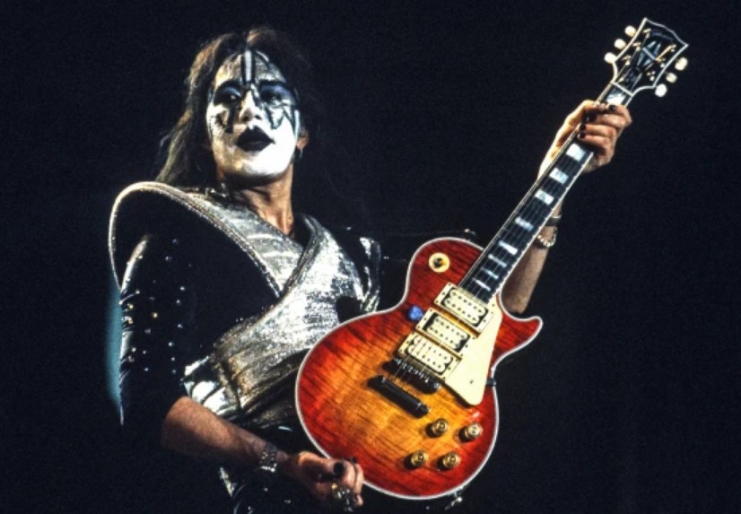 Ace Frehley, guitarrista legendario de KISS, fallece a los 74 años