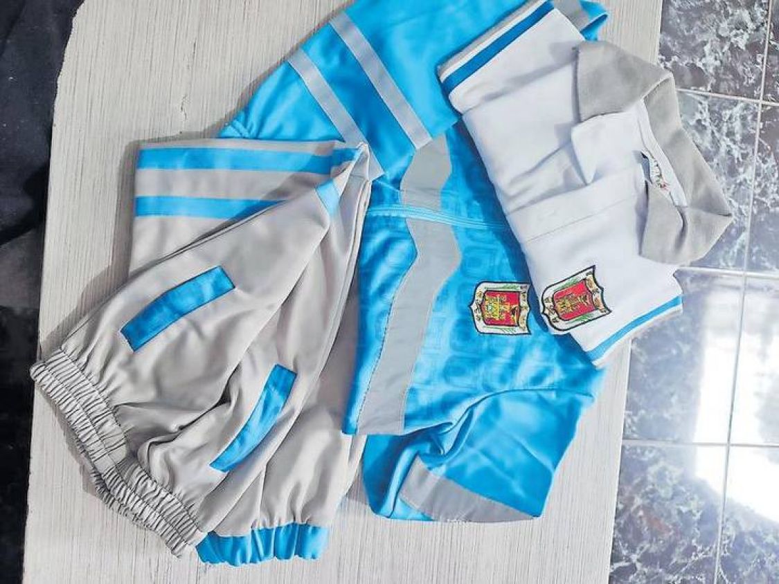 Tlaxcala analiza mantener uniforme único para escuelas y apoyar economía familiar