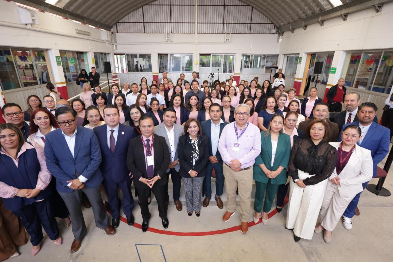 Lorena Cuéllar celebra 40 años de la EBDI No. 31 del ISSSTE en Tlaxcala