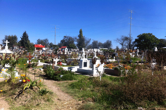 Tlaxcala alista limpieza de panteones y nuevos espacios para Día de Muertos