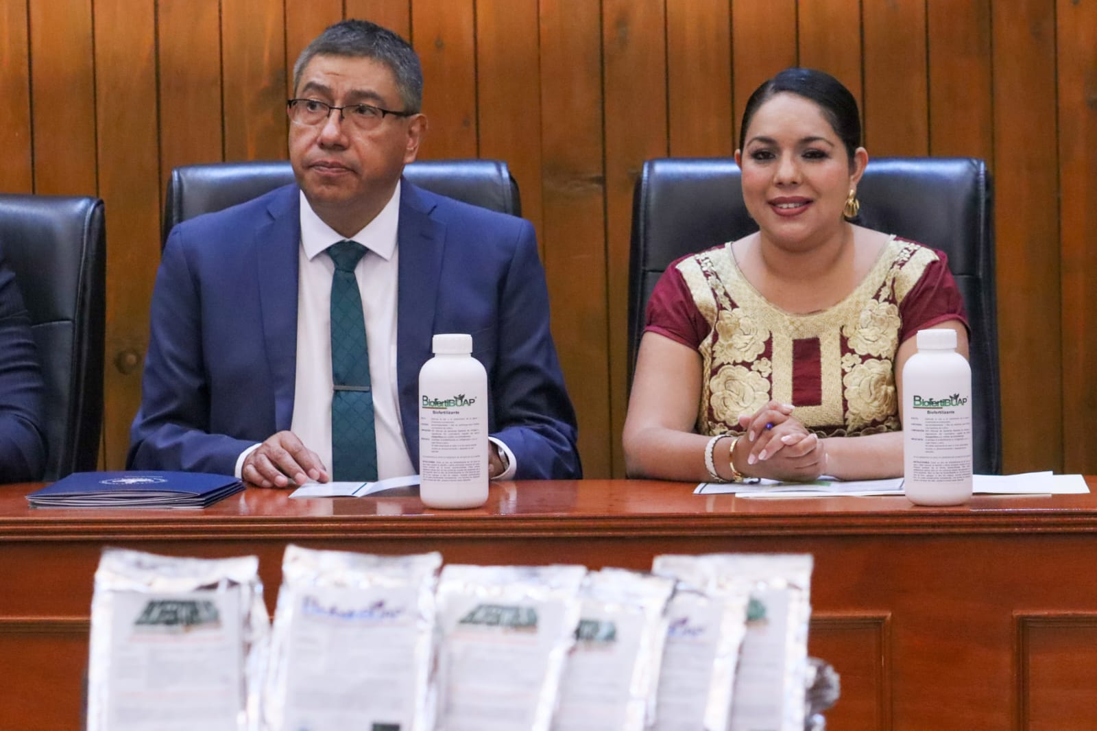 Firma Ayuntamiento de San Pedro Cholula convenio con el Instituto de Ciencias de la BUAP
