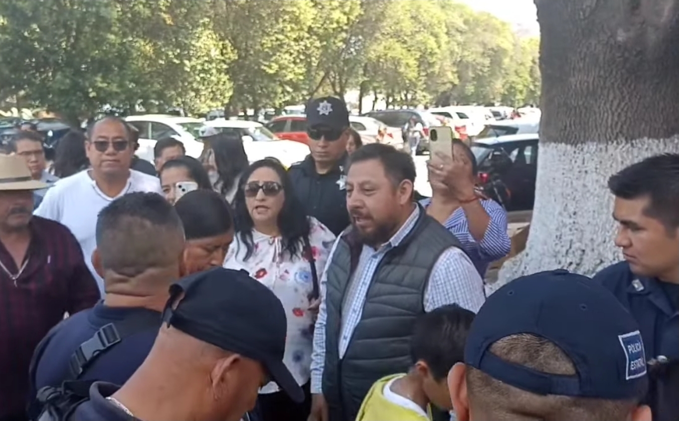 Ordena Justicia Federal restitución de Enrique Escobar al frente del 7 de Mayo