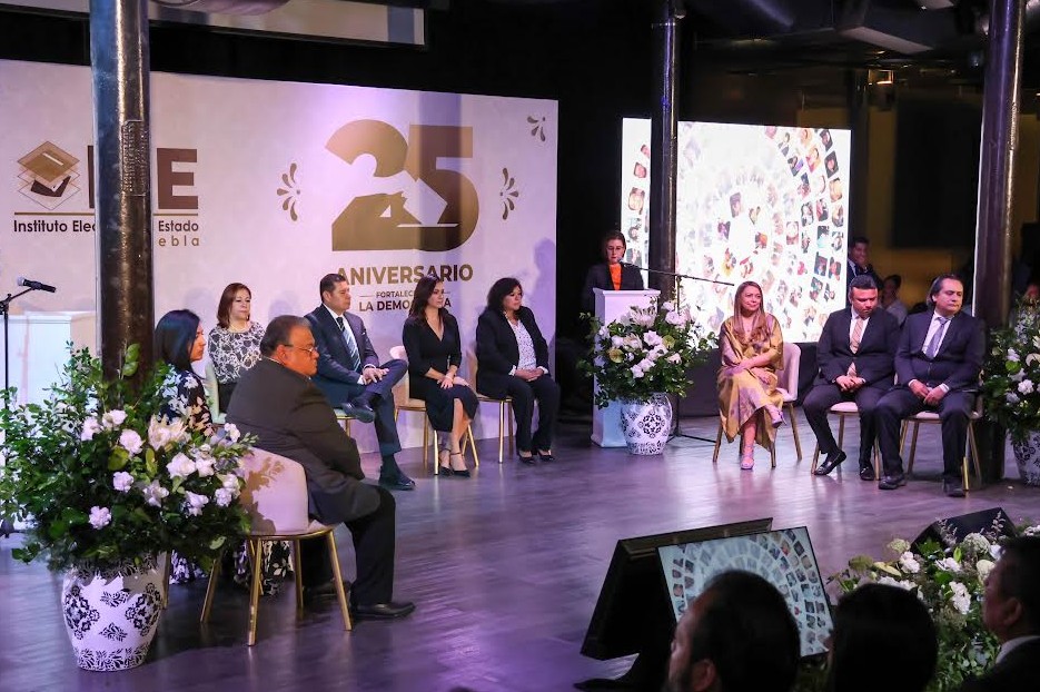 Un cuarto de siglo fortaleciendo la democracia en Puebla