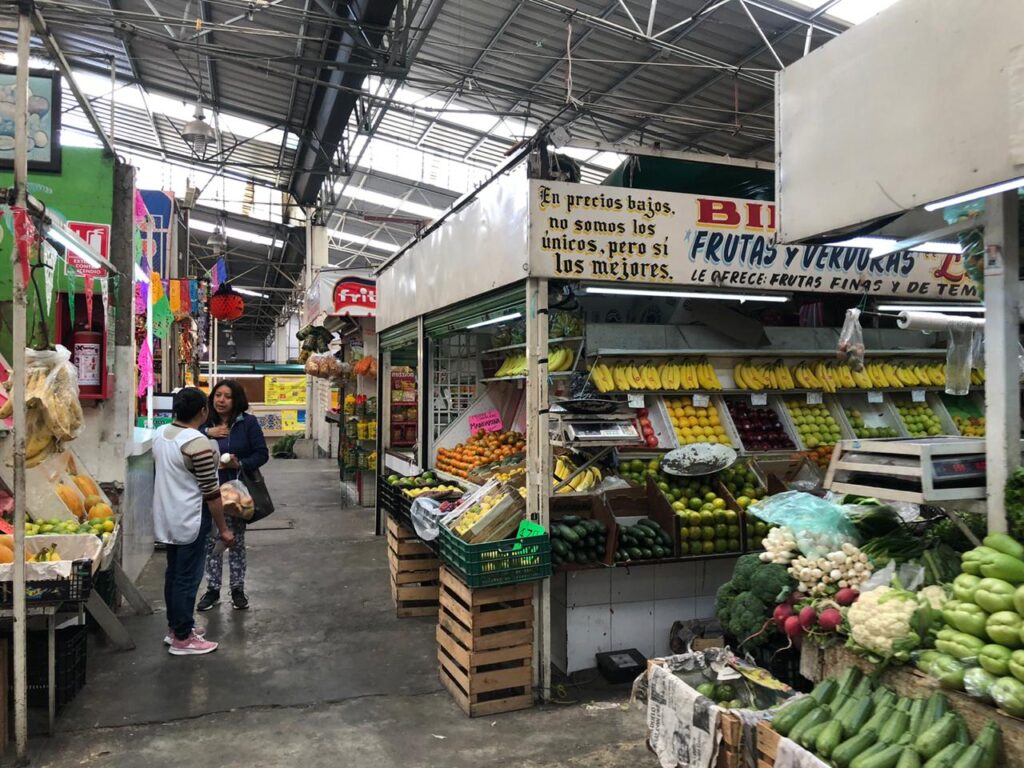 Ayuntamiento de Puebla promete reforzar seguridad y mantenimiento en mercados municipales