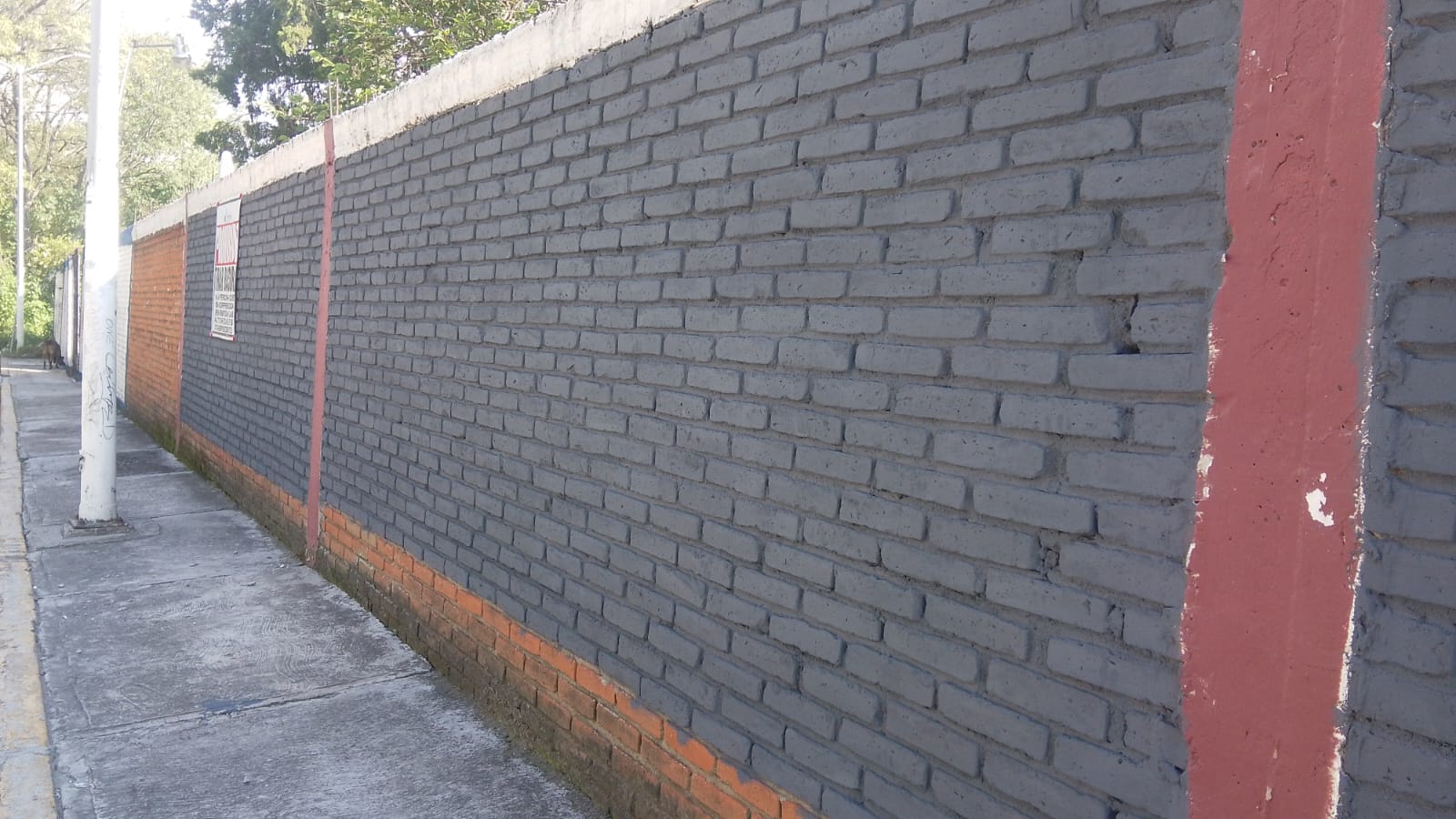 Realizan trabajos de mantenimiento en panteones de Cuautlancingo previo a la temporada de Día de Muertos 2025