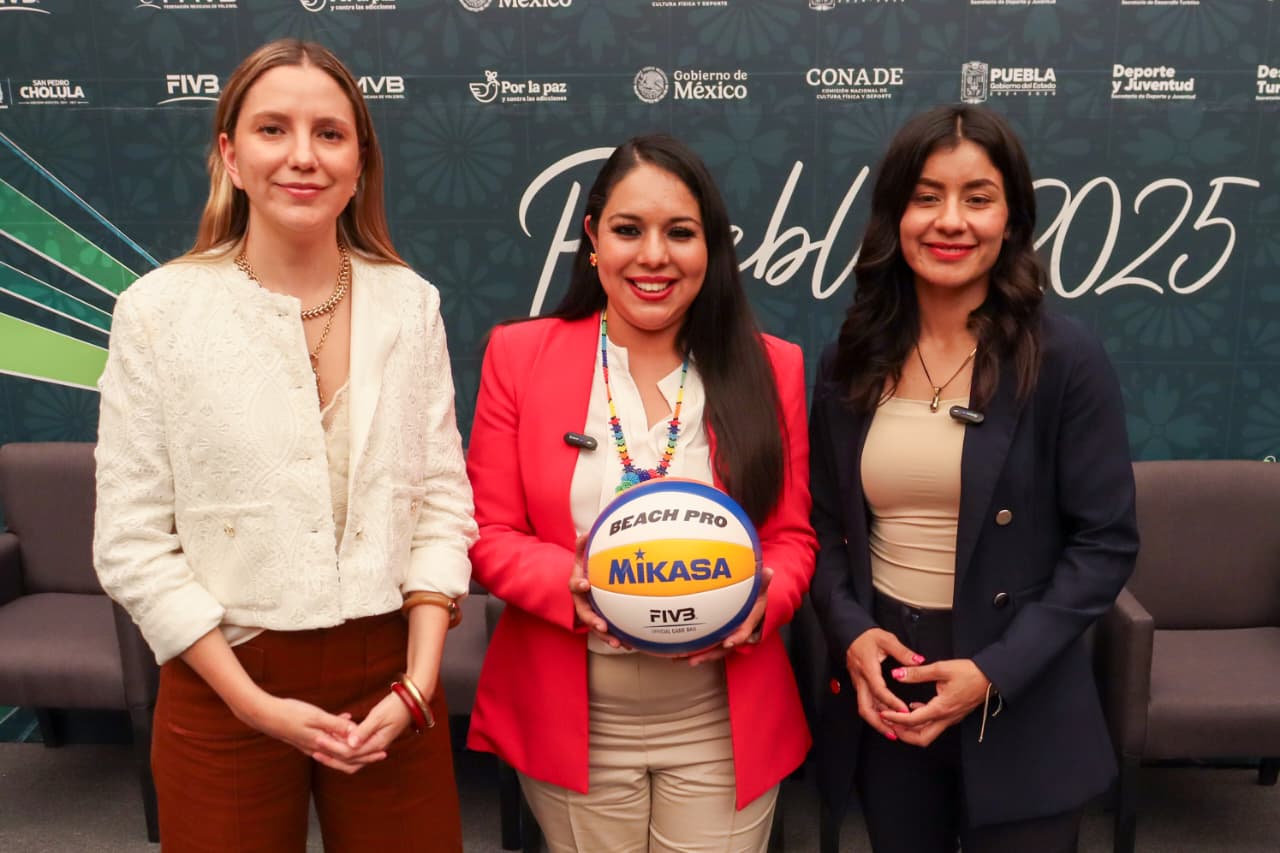 Acompaña Tonantzin Fernández al gobernador Alejandro Armenta en la presentación del Mundial de Voleibol de Playa Sub 21