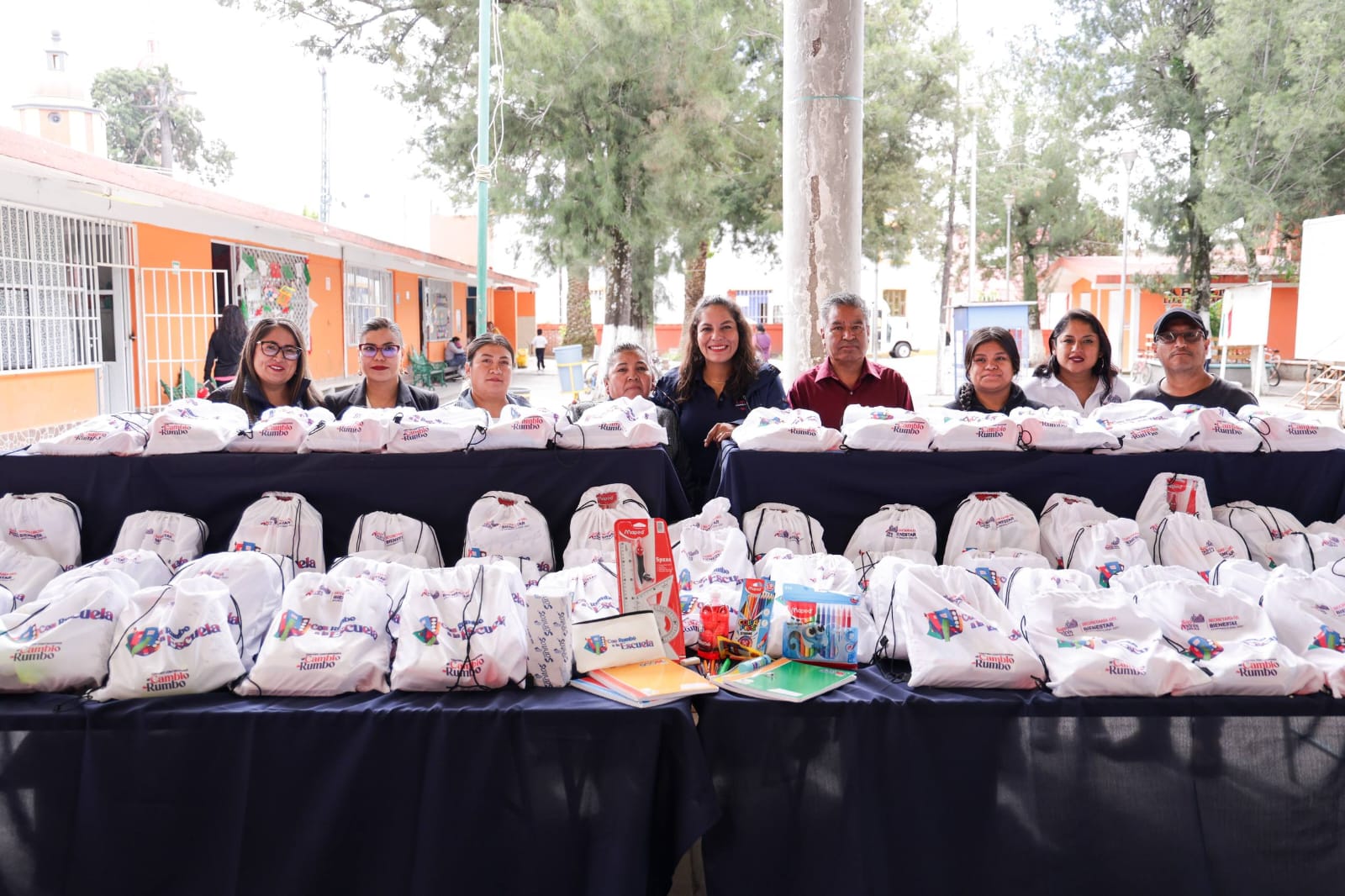 Garantiza Lupita Cuautle útiles escolares para todas y todos los estudiantes de primaria